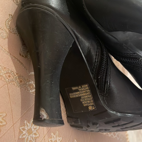 Black high heel sexy leather and gortex boots with cute side pockets 7.5B - Picture 6 of 8